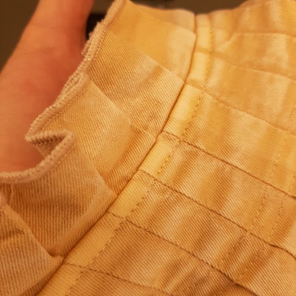 Brand New Boutique MAZIK Distressed Gold Wash Denim Ruffle Top - Picture 4 of 8